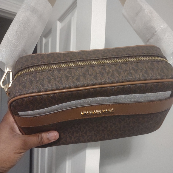 Michael kors Kenly Large Logo Crossbody bag - Picture 4 of 8